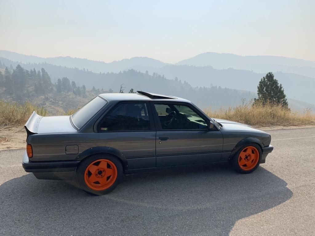 The E30 on a smoky morning